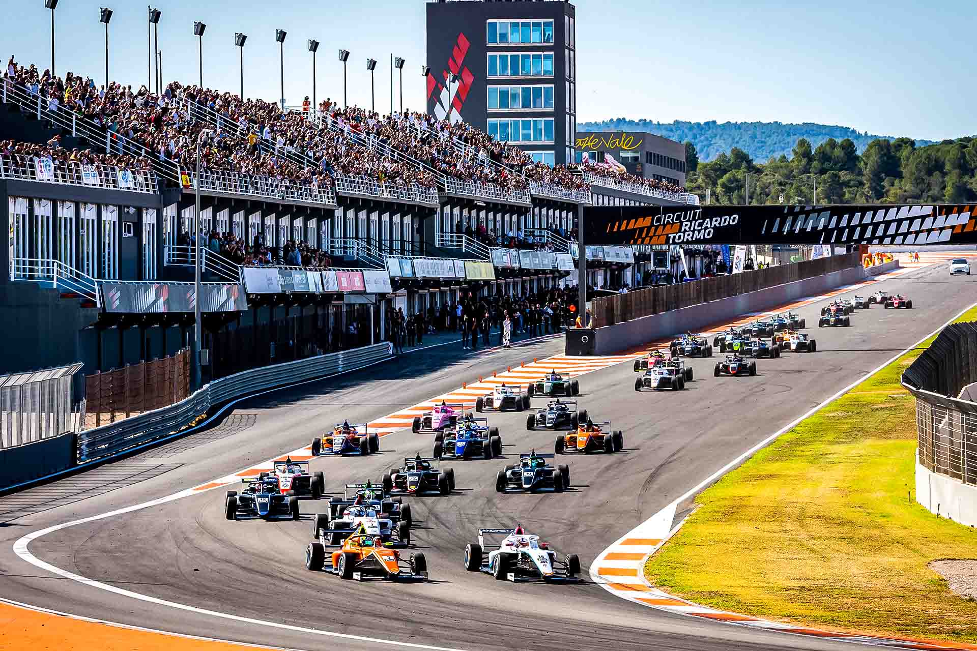 Formula Winter Series Valencia Trio score wins as track limits causes